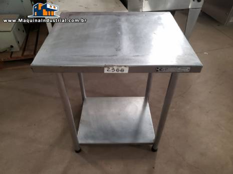 Mesa em aço inox