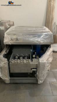 Homogeneizador de pist�es e de alta press�o Alfa Laval SHL 25