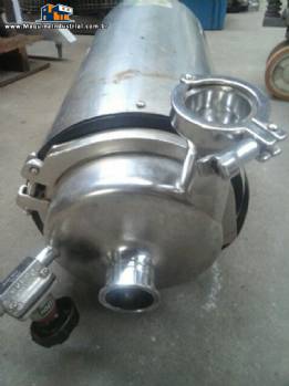 Bomba de transfer�ncia em inox sanit�ria Plumat