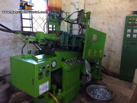 Linha fabrica para produ��o de cursores de z�per para roupas vestu�rios