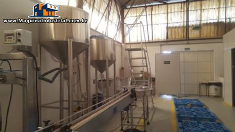 Linha produ��o e envase de saneantes