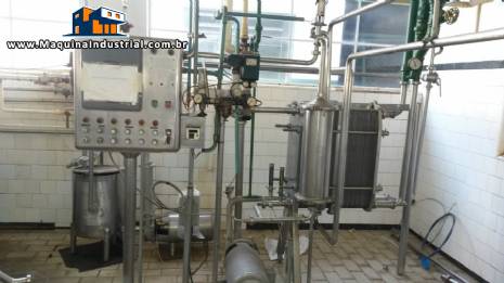 Pasteurizador completo para 7.500 litros Alfa Laval Hoyer