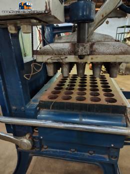 M�quina para fazer casquinha de sorvete tipo copinho 40 cavidades