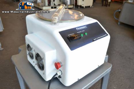 Temperadeira de chocolate 4kg Finamac