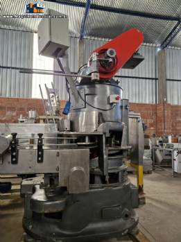 Recravadeira com 4 cabe�otes para latas de metal Metalgraf