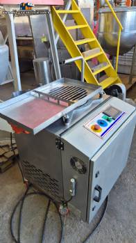 Temperadeira em inox para chocolate com mesa vibratória 100 kg / h Hebleimar