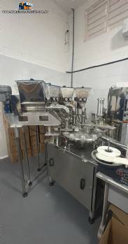 Envasadora dosadora rotativa com tampadora em inox para pastosos 4 bicos Milainox ano 2022