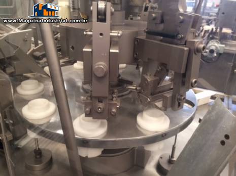 Envasadora e fechadora automatica de bisnaga de alum�nio Comadis