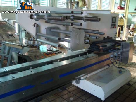 Embaladora flowpack para macarrão massa instatanea tipo miojo lámen com aplicador de sache de tempeiro Rullima Embaladora flowpack para macarrão massa instatanea tipo miojo lámen com aplicador de sache de tempeiro Rullima