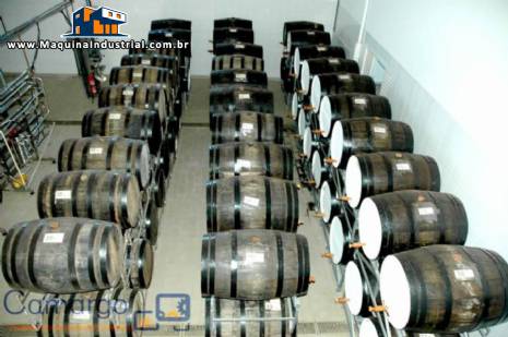 Empresa de pequeno porte para produção de cachaça Empresa de pequeno porte para produção de cachaça