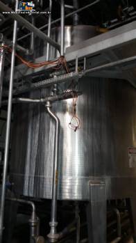 Tanques isolados em inox 10.000 L Tanques isolados em inox 10.000 L